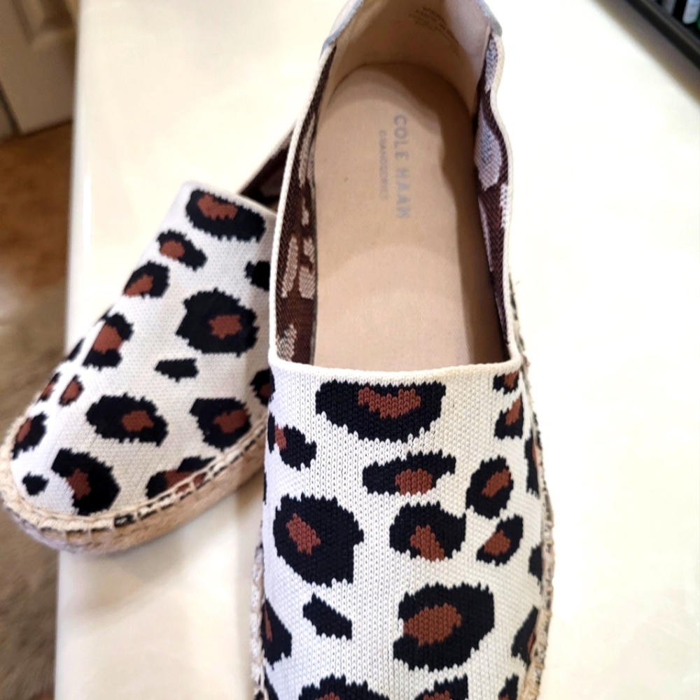 Cole Hahn Cloudfeel Espadrille Loafer Cheetah size 9